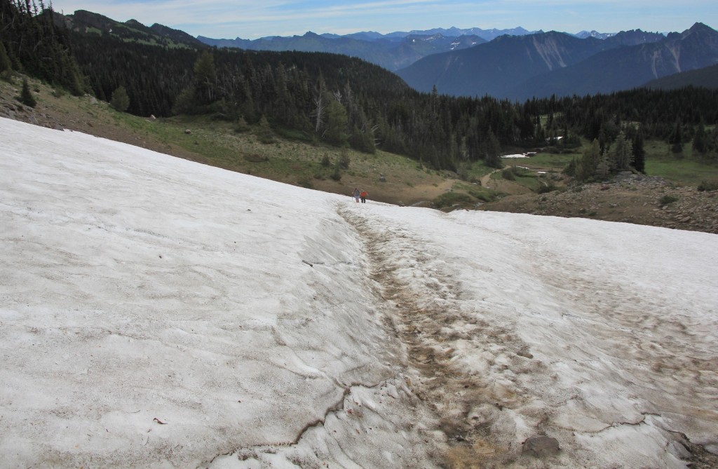 climb up from Shadow Lake to Frozen Lake